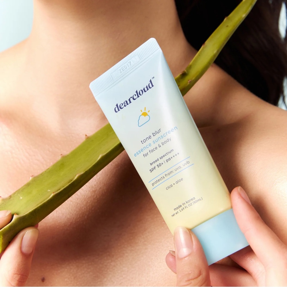 DEARCLOUD Tone Blur Essence Sunscreen SPF 50+ PA++++ 1.69 fl oz